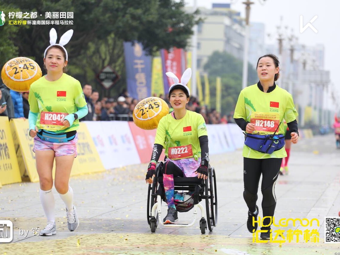 潼南首个马拉松已完美落下帷幕!不求在最高领奖台上留