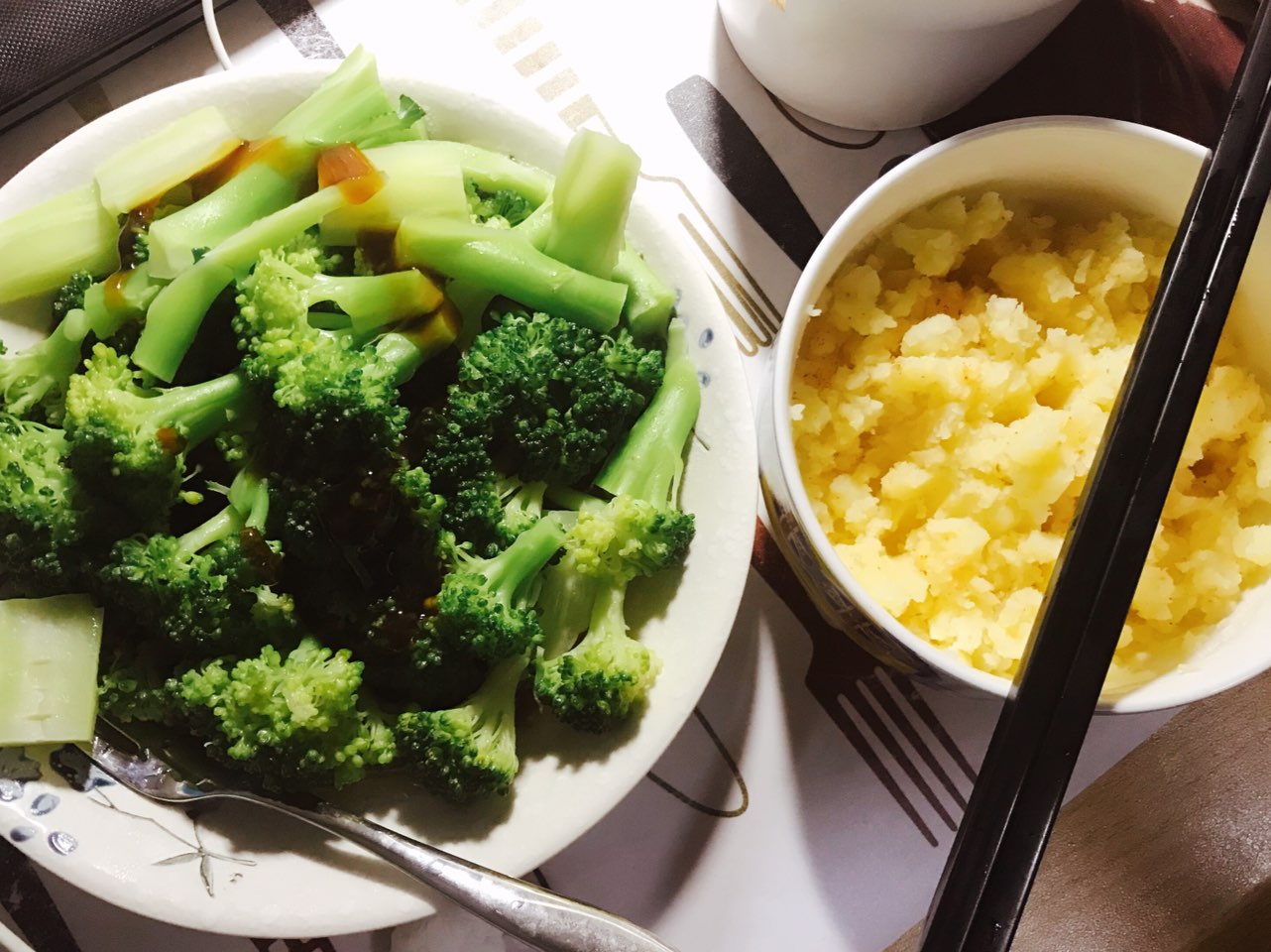 【最后还是忍不住偷吃了根火腿肠qaq】
