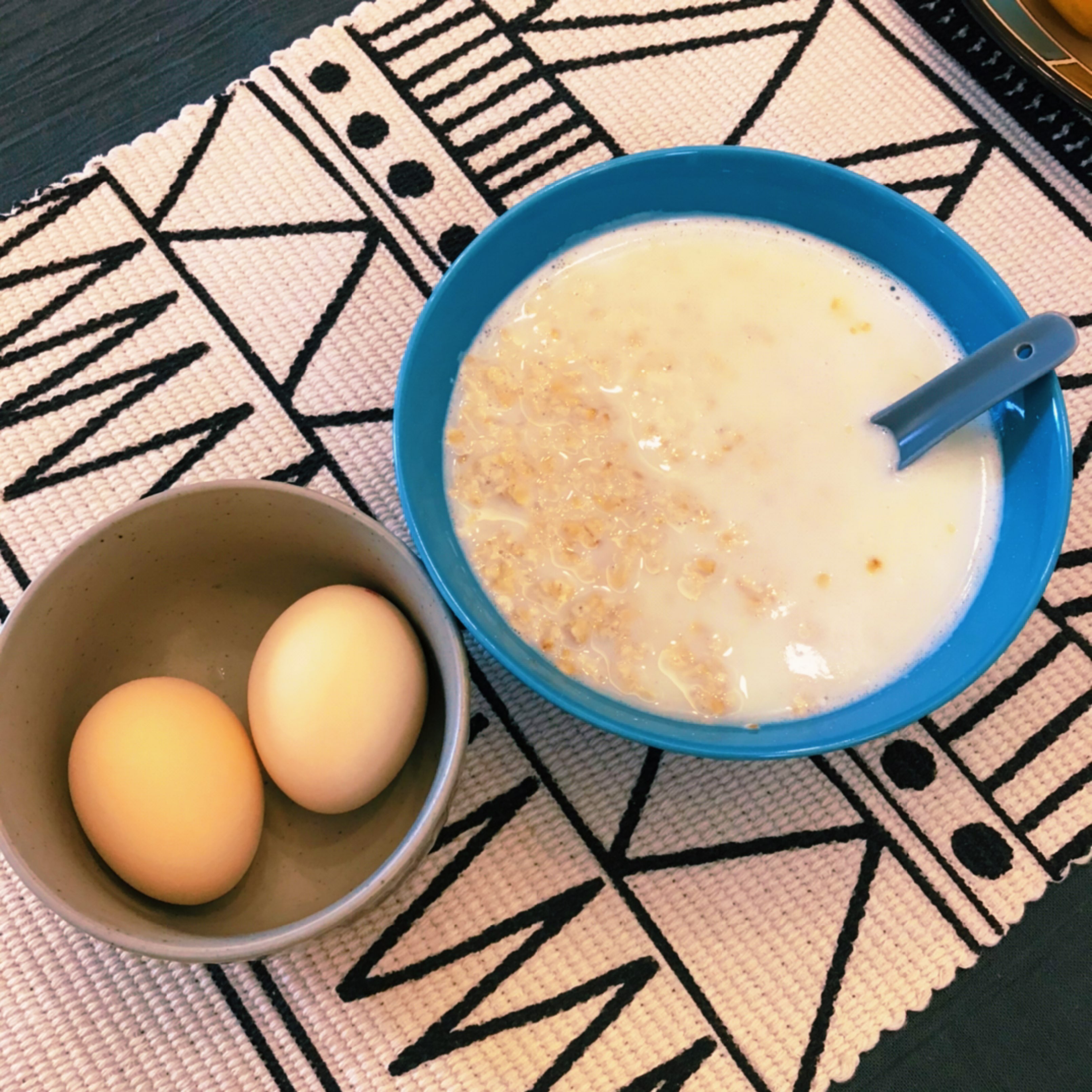 脱脂牛奶全燕麦 一个鸡蛋