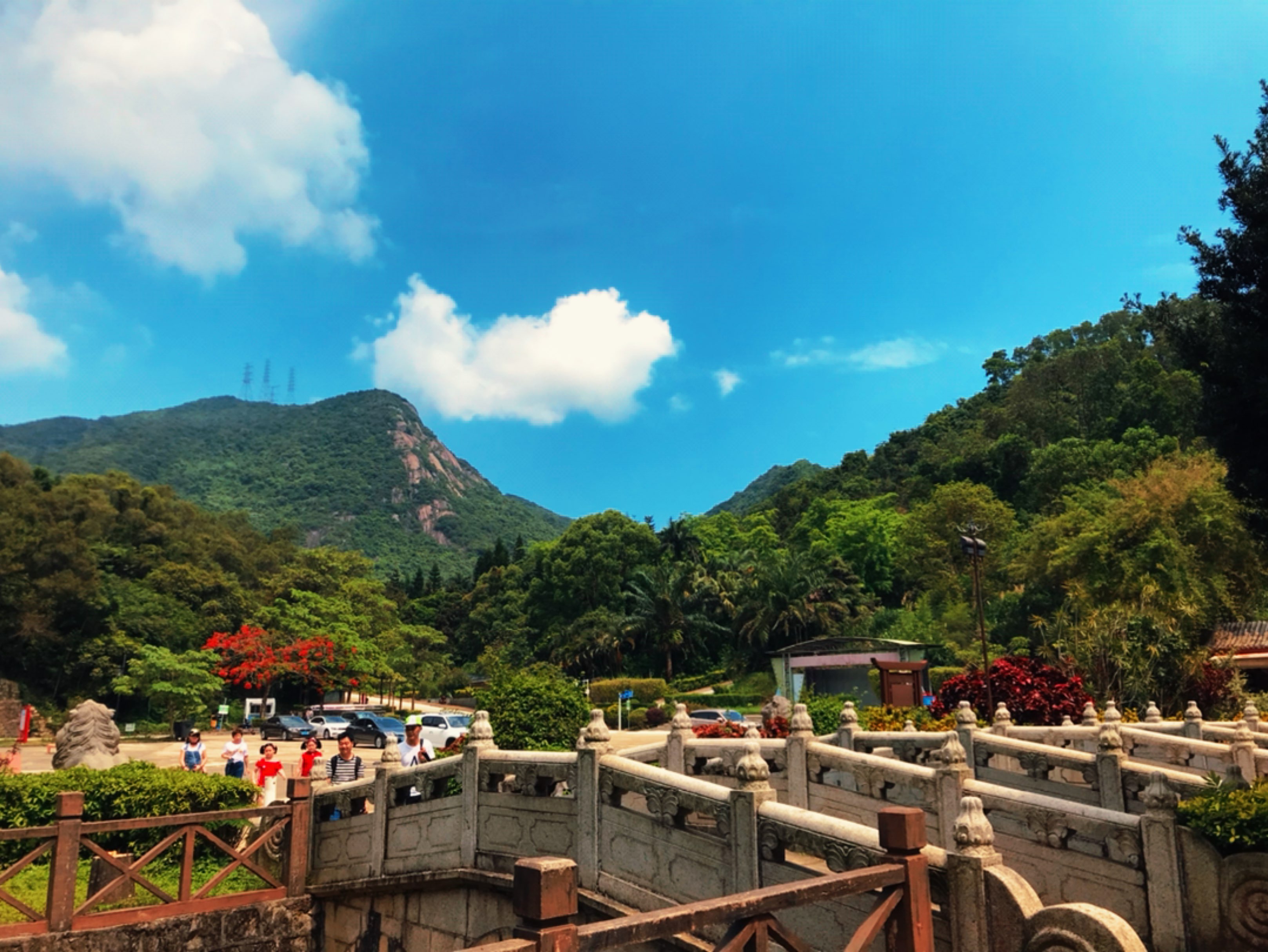 打卡横岗园山风景区[脸红]爬山挺累的但是看着沿途的