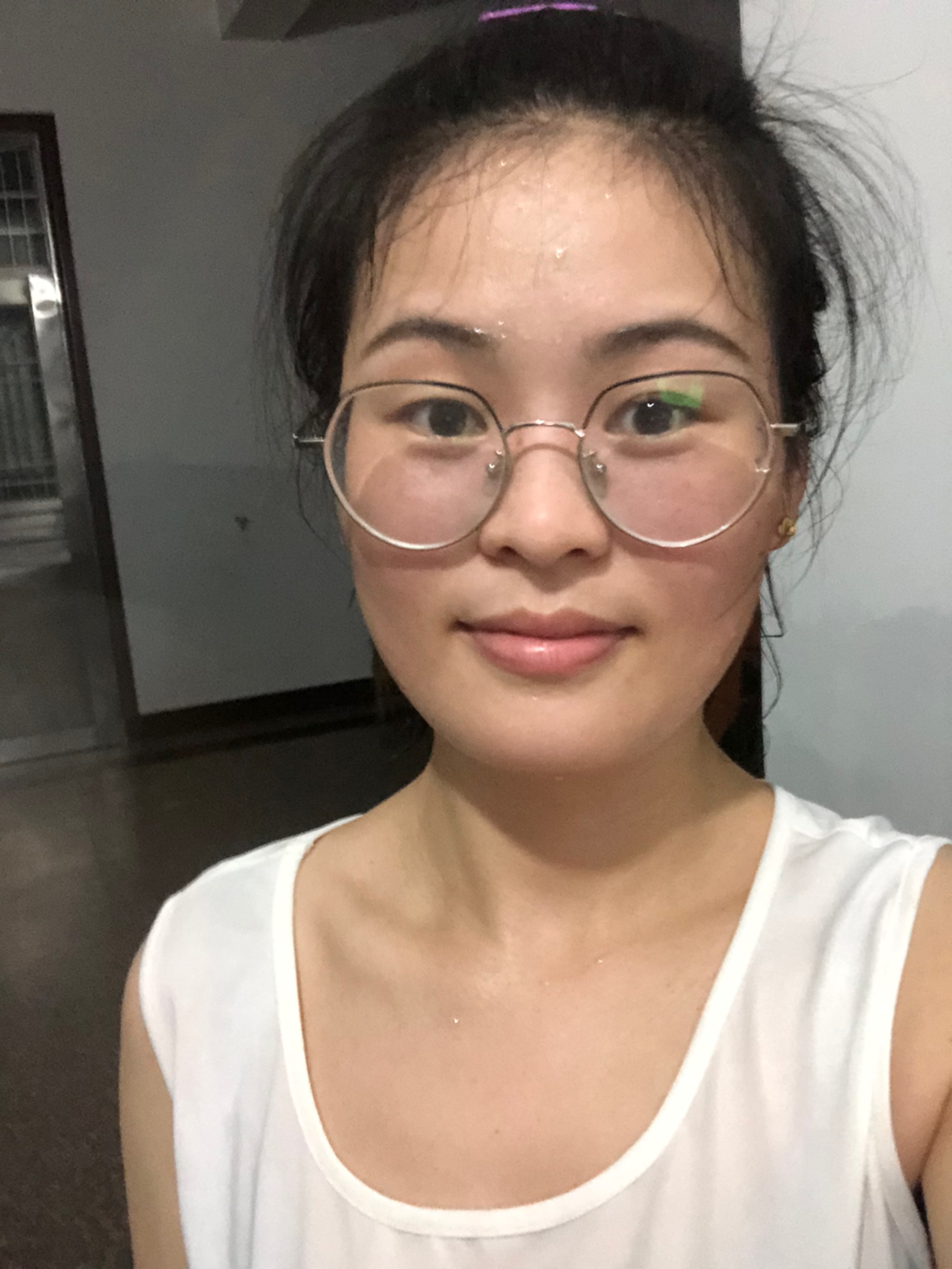 今天放纵了一下自己,弄了一下午的烧烤,吃的尽兴,下次不能再吃了.