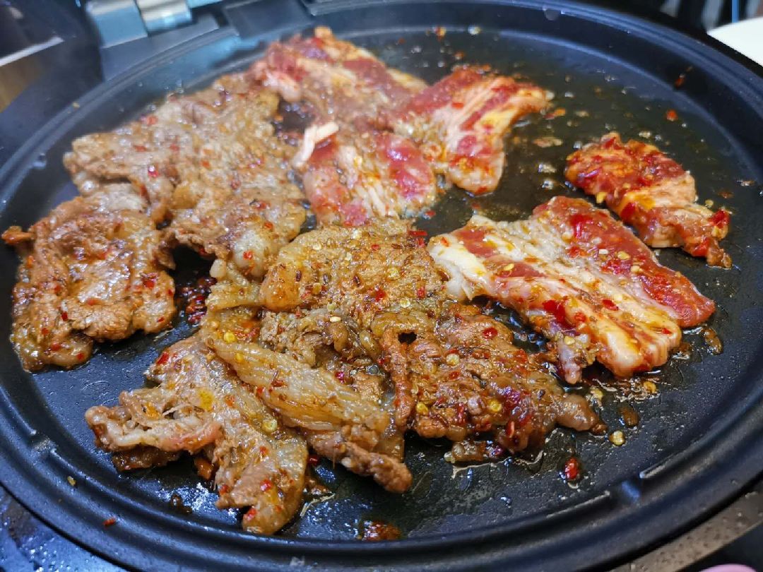 早上被烤牛肉绊住了脚步,晚上夜跑.每天坚持!不能断!
