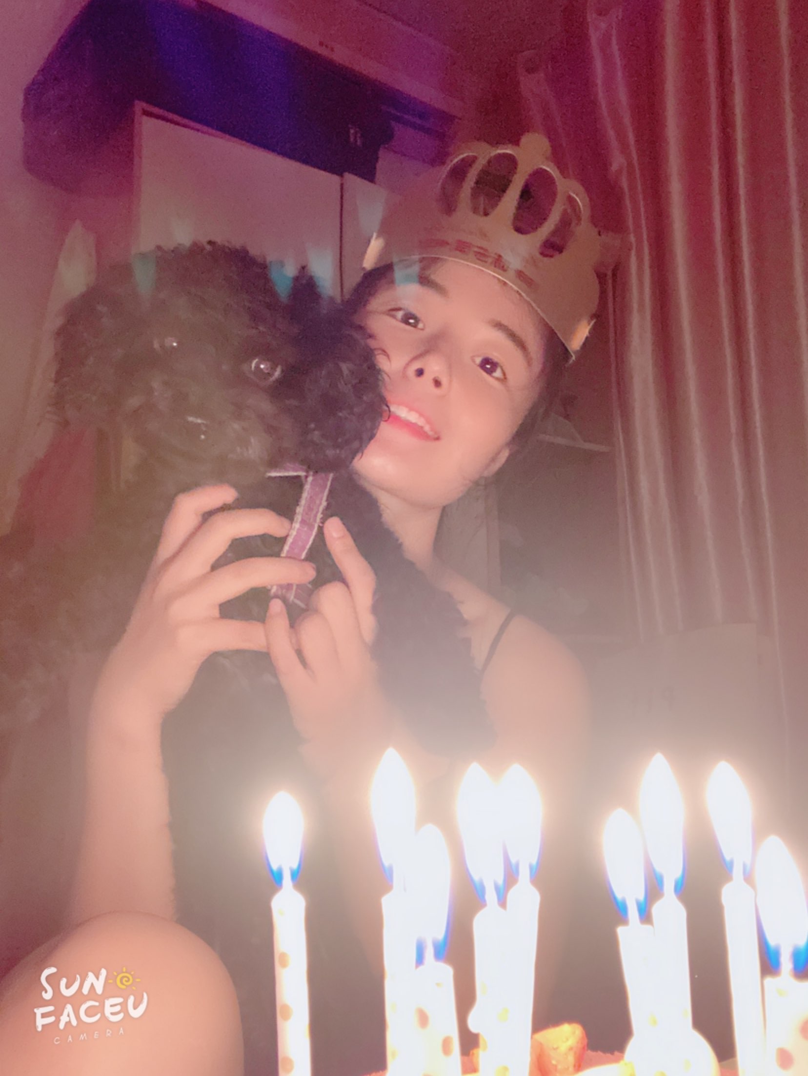 鼻孔怎么那么明显好吧,祝我生日快乐