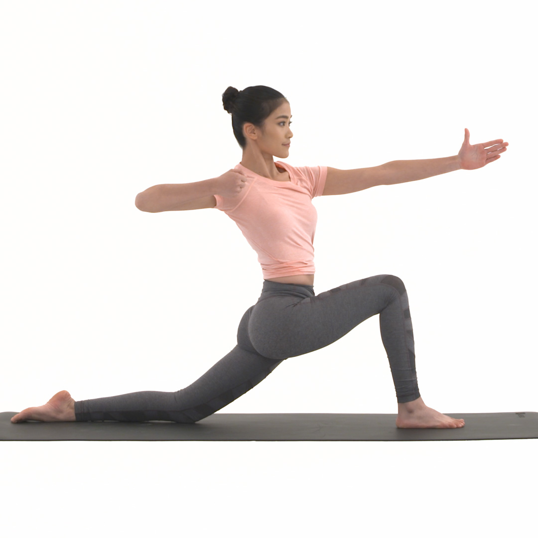 右侧动态新月式拉弓