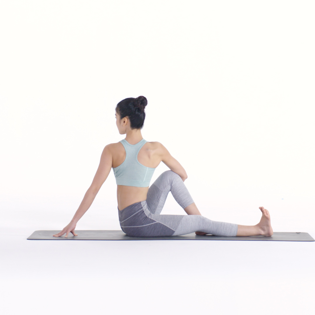 练习瑜伽时如何保护腰椎？-蝉静瑜伽