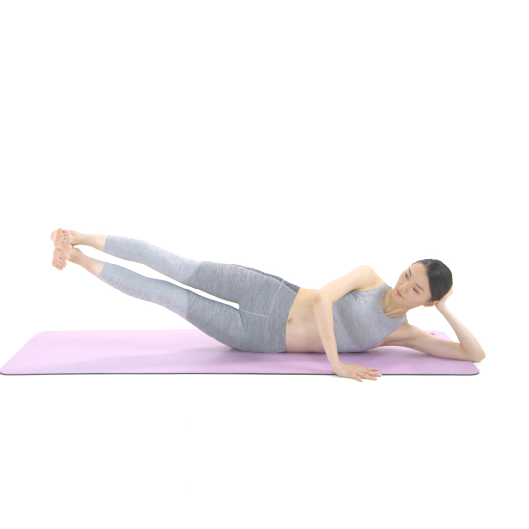 左侧手枕侧抬腿