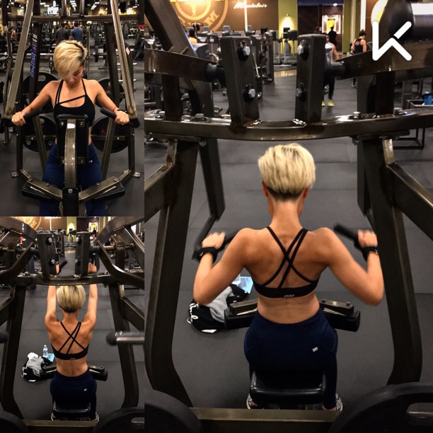 健助师_小珂  @帅soserious  #keep精选# #晨练让我精神百倍# #我