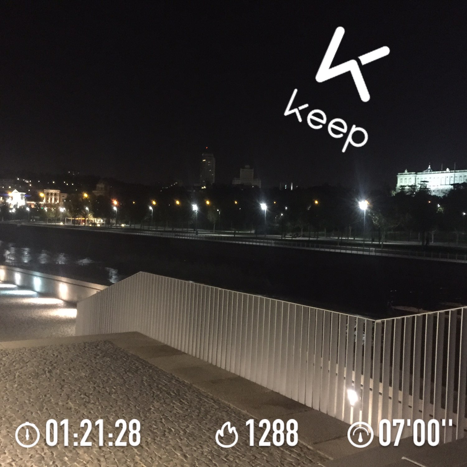 10km 2km.夜跑感覺舒服點 完成戶外跑步11.6公里, 1小時21分28秒