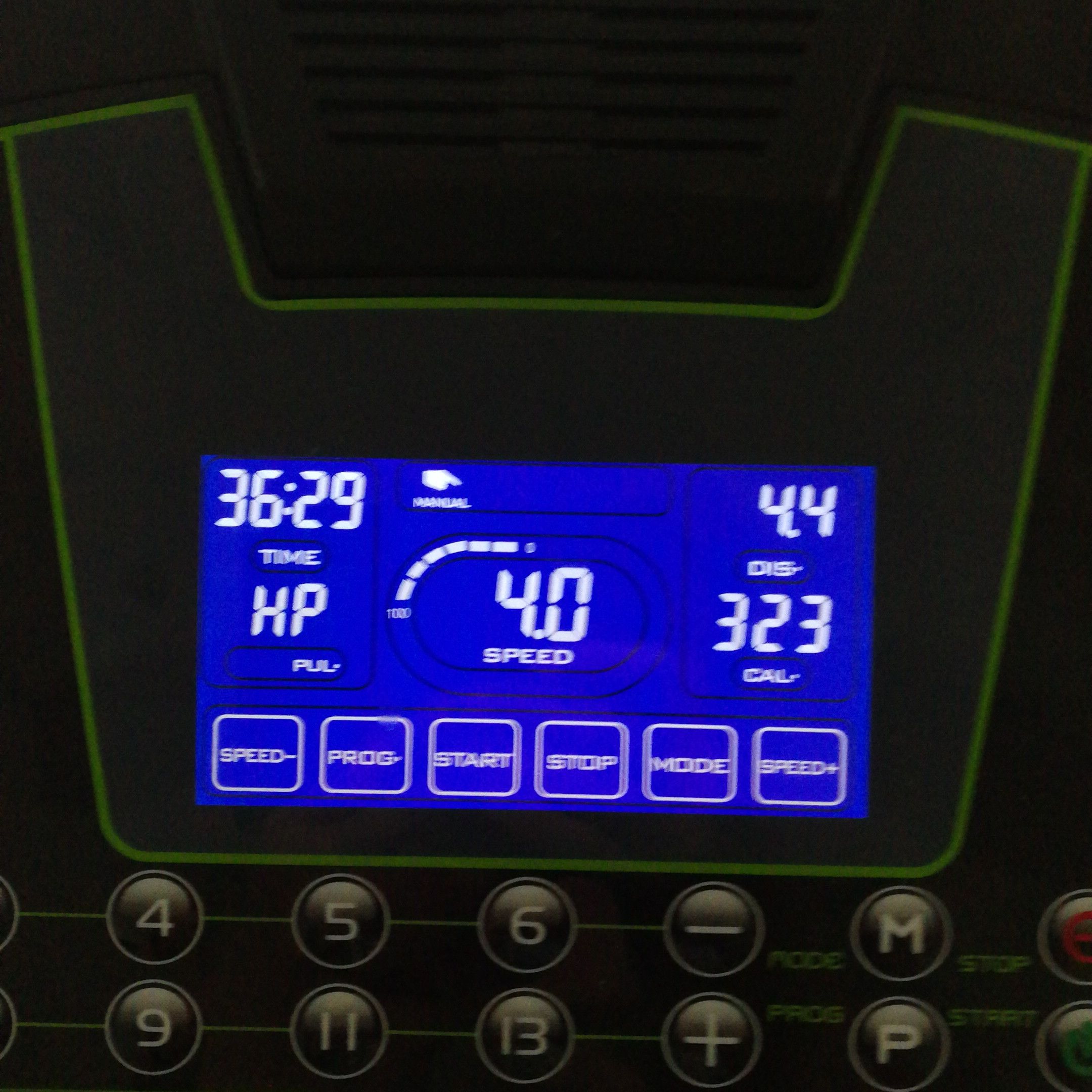 立即参与  完成 跑步机有氧慢跑 4.40公里, 33分0秒