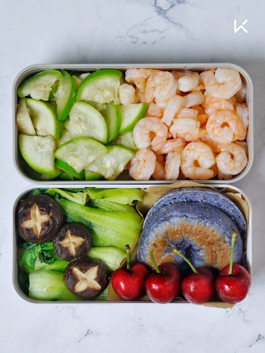 午餐便当清炒葫芦白灼虾仁香菇炒小青菜自制全麦贝果车厘子