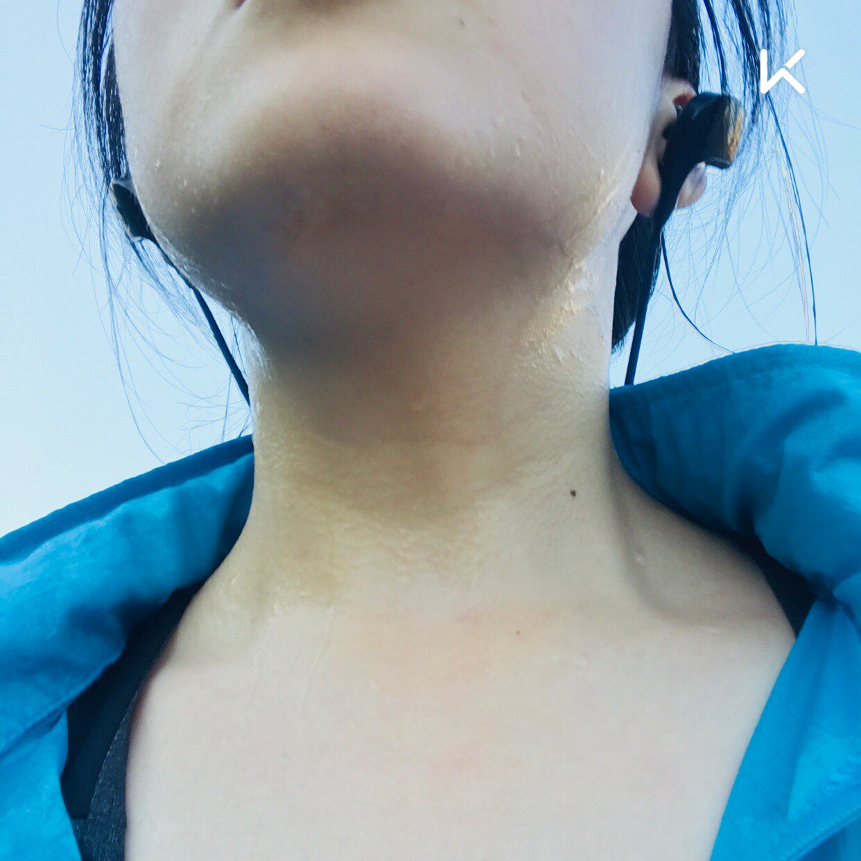 换了老妈的防晒衣去跑,结果!这个衣服不吸汗湿透了贴在身上好难受