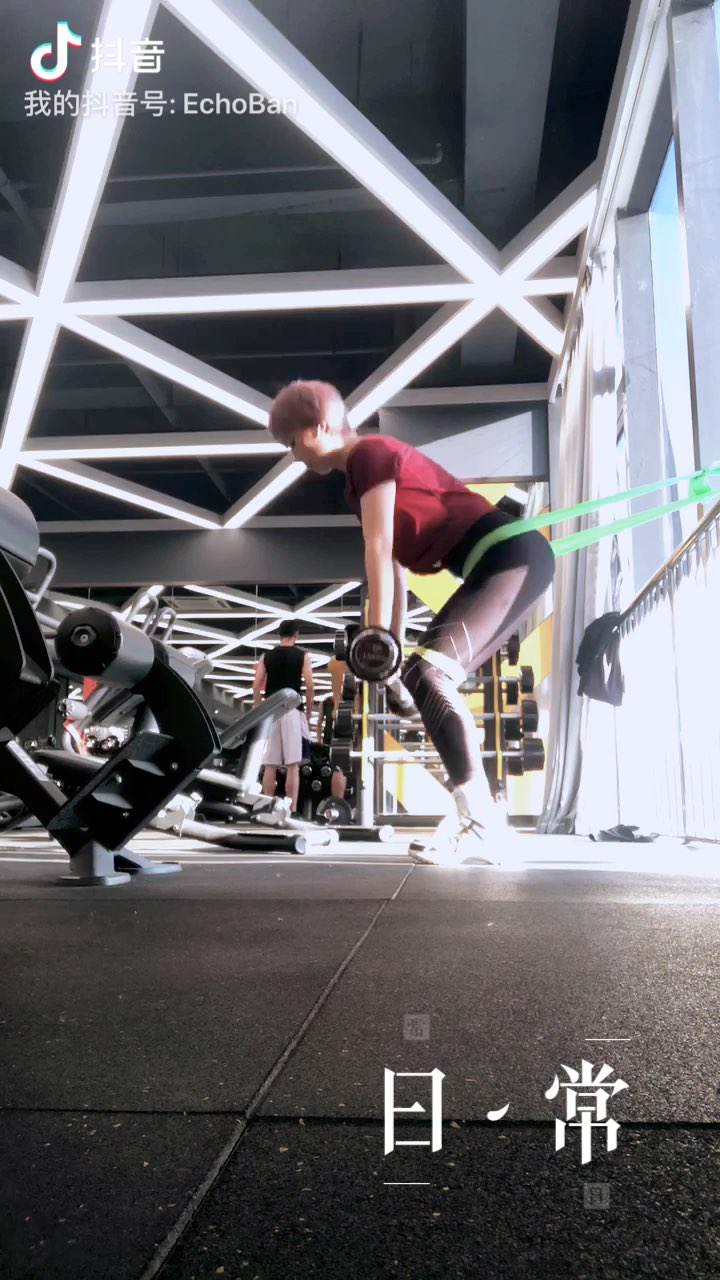 夏天撸铁,就叫趁热打铁!