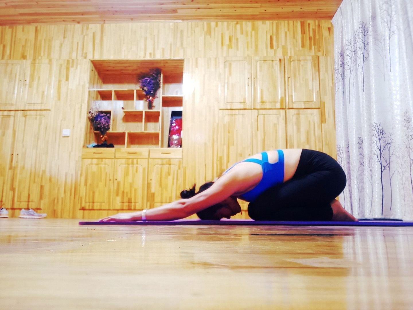 来一组瑜伽后结束后,开始做饭吃了