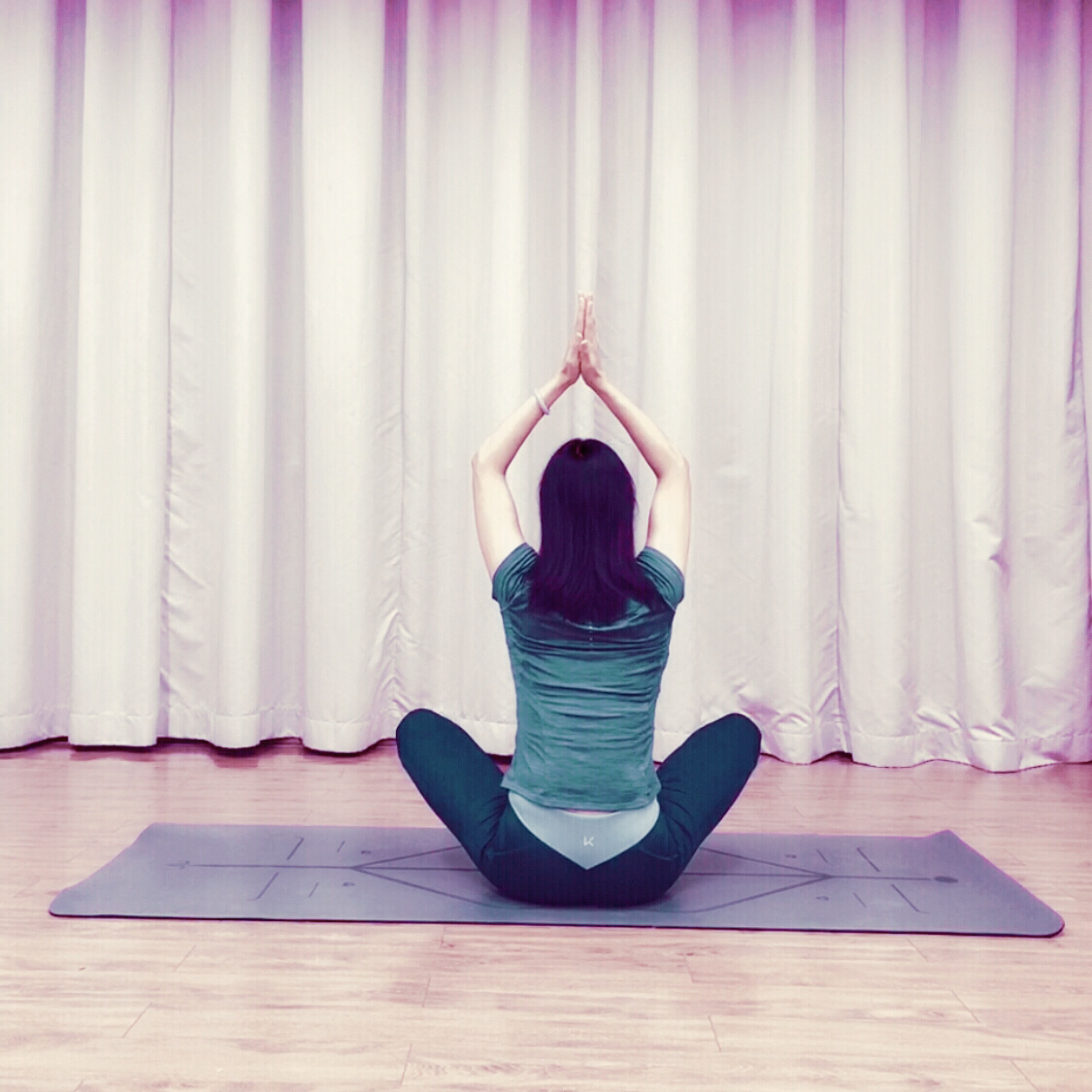 早安93祈祷式每堂瑜伽课的结尾都会以祈祷式结束,它不单是告一段落