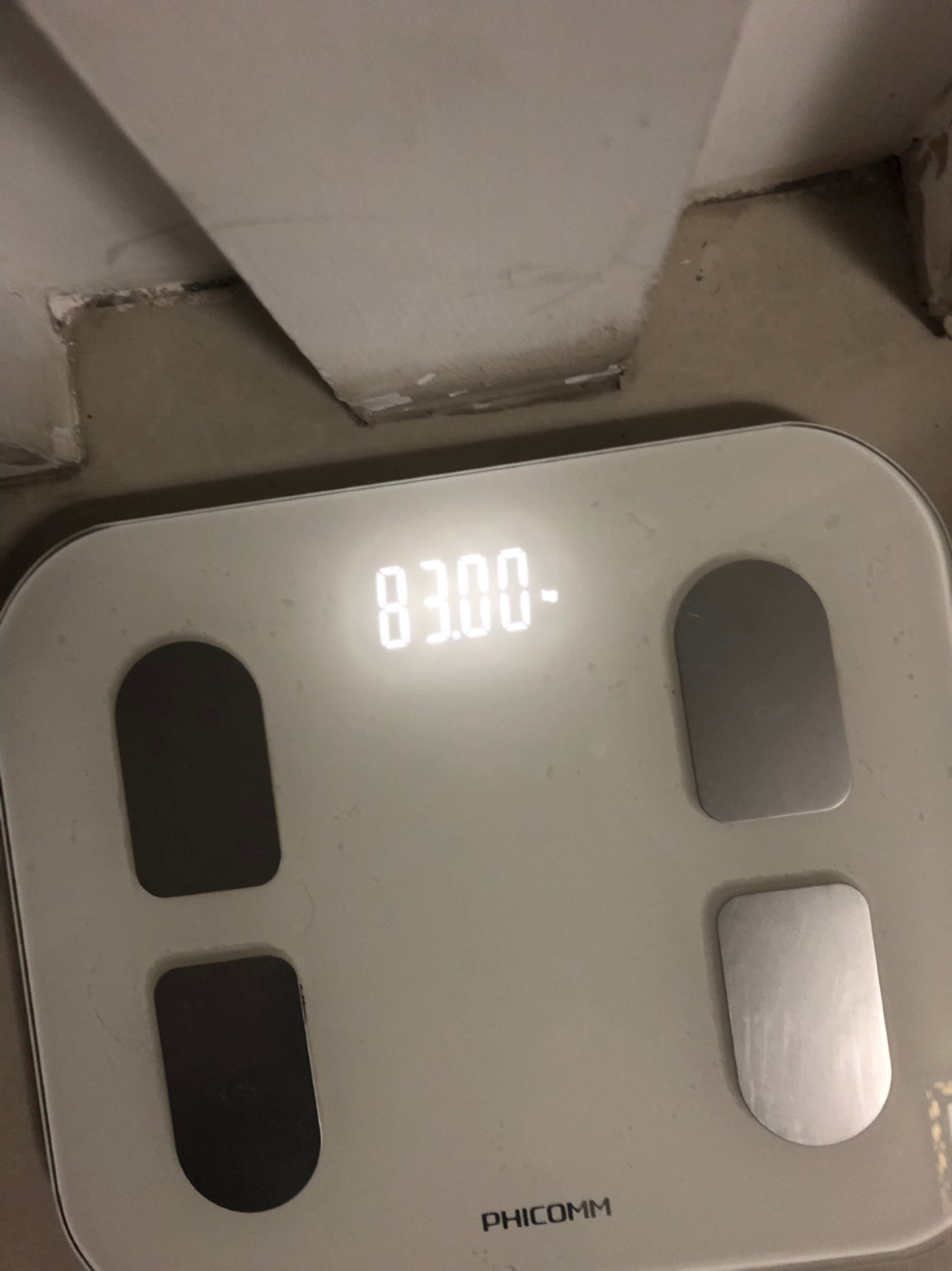 这段时间定格在83kg,4公里夜跑结束