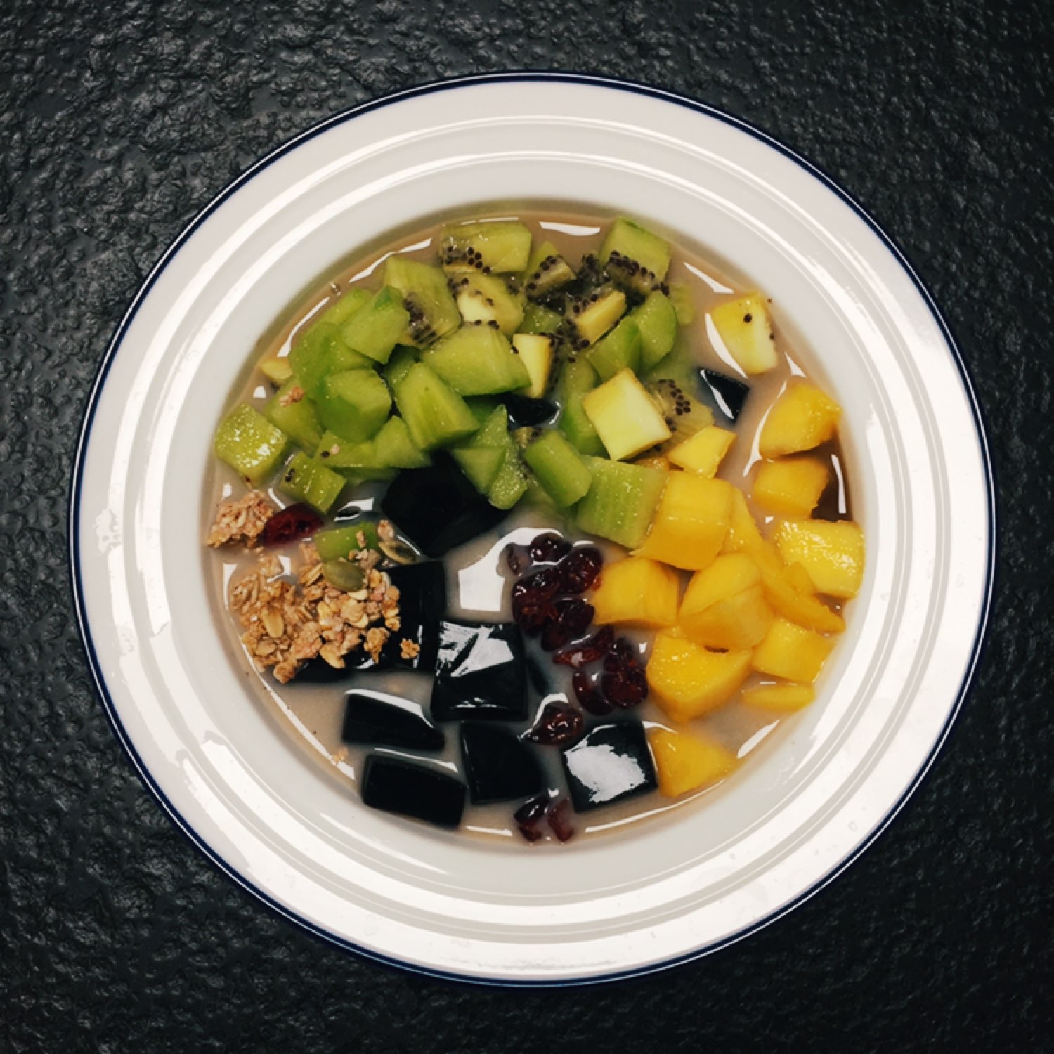 今日跑步计划完成椰汁和黑凉粉简直绝配你们一定要试试