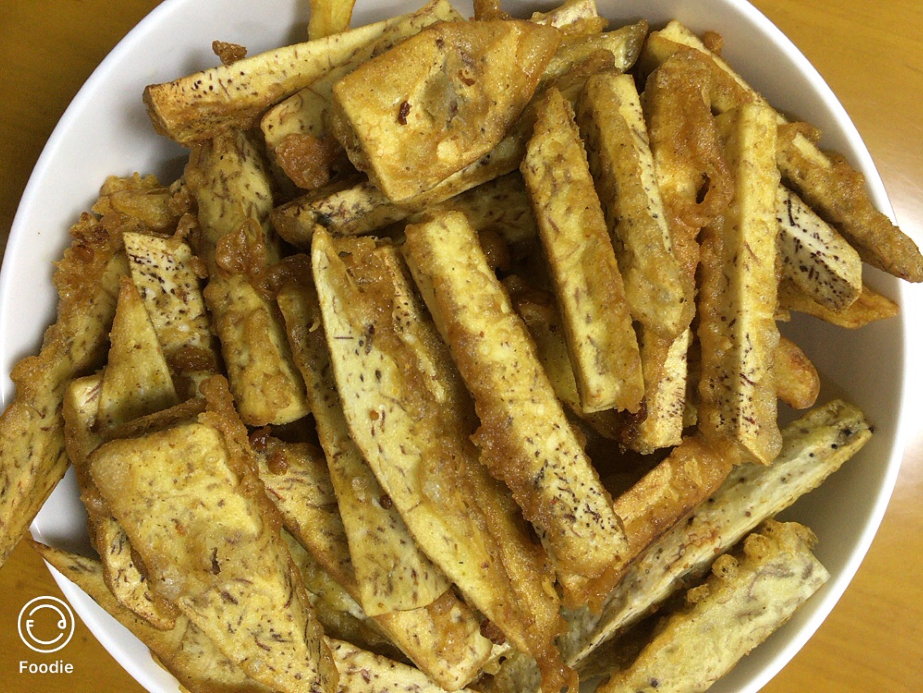 第一次尝试烤箱的魅力粉粉的荔浦芋头配上海天番茄酱别有一番滋味