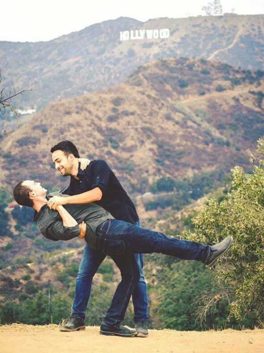 腿两头起 1x16 卷腹摸膝 1x16 仰卧交替上半程抬腿 1x20 支撑交替摸肩