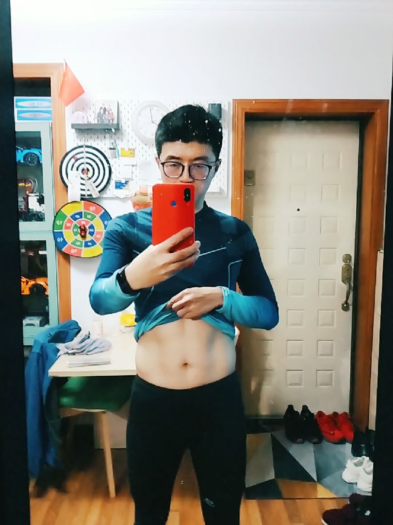 完成 腹肌撕裂者进阶 第349次  用 live 模式实时分享健身进展 训练