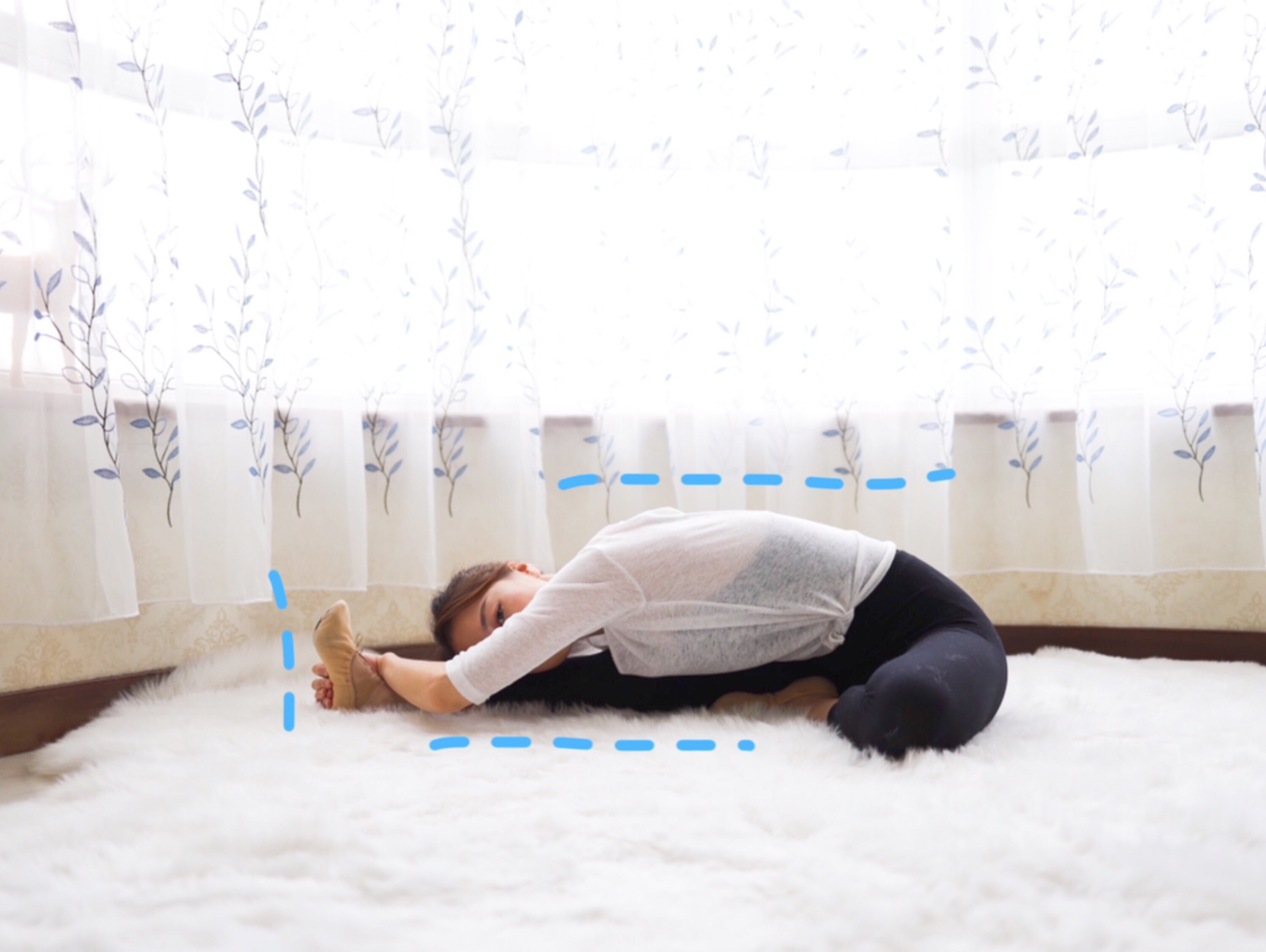 压腿对于有些人来说可能有些困难,但好在这是一个可以改变的状态