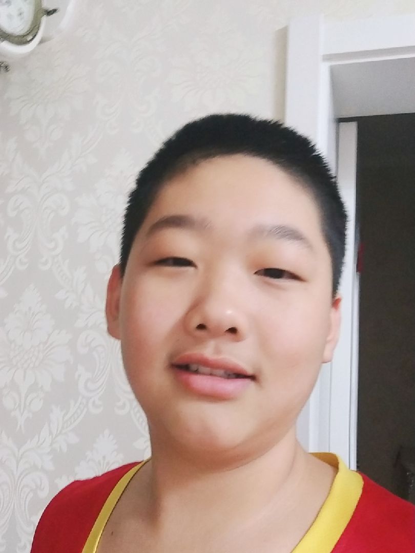 屈臂向后肩关节环绕 1x20" 原地慢跑 1x20" 半蹲 1x10 前后交叉小跳 1