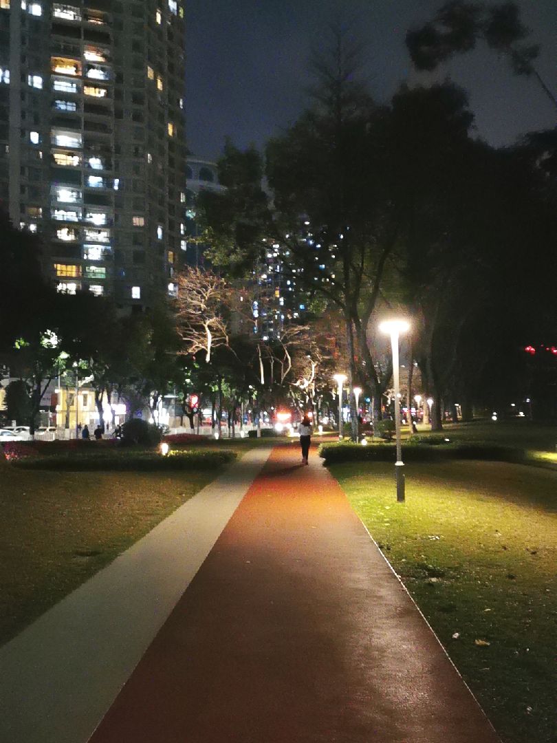 天河公园跑一圈少一圈,明天值班可以休息啦[doge]