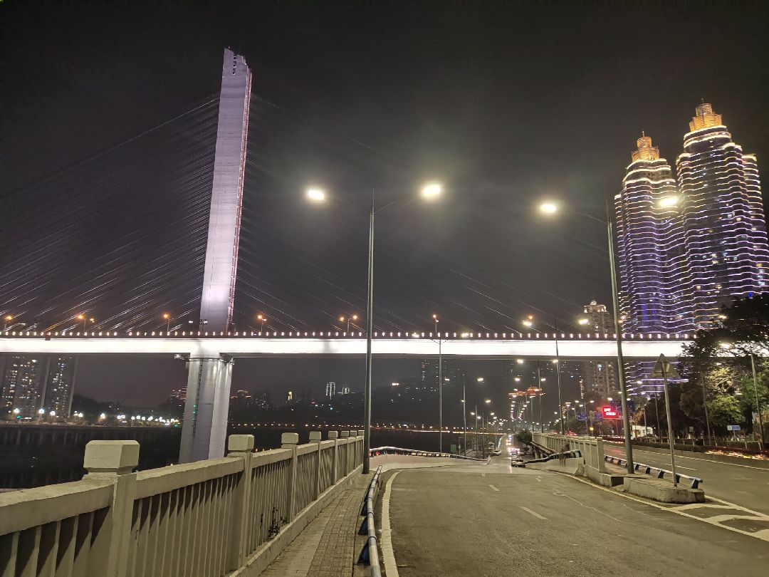 87公里, 1小时26分9秒  完成 沙滨路跑道  刷新了最远跑步距离的个人