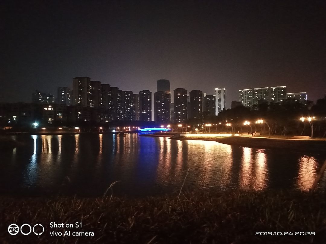 0公里, 57分24秒  完成 博爱湖环跑  获得了t9等级  开启跑步实况