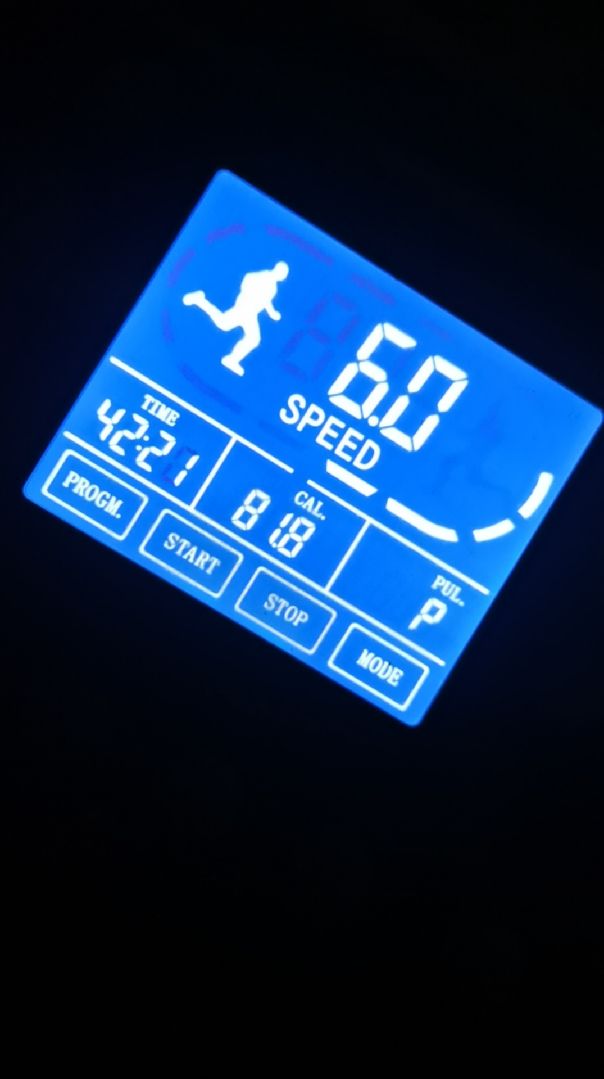 完成跑步机跑步5.20公里, 45分1秒 隔离期间要坚持!加油