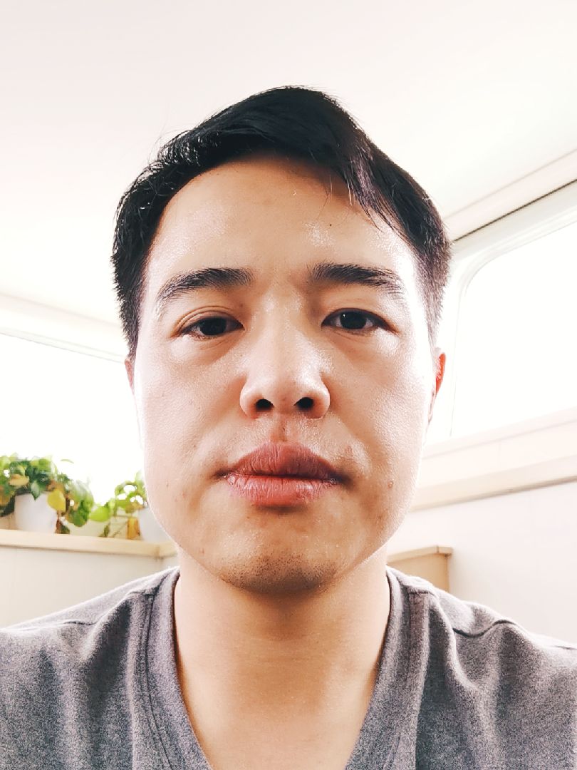 动作有些变形了,三眼皮[doge]