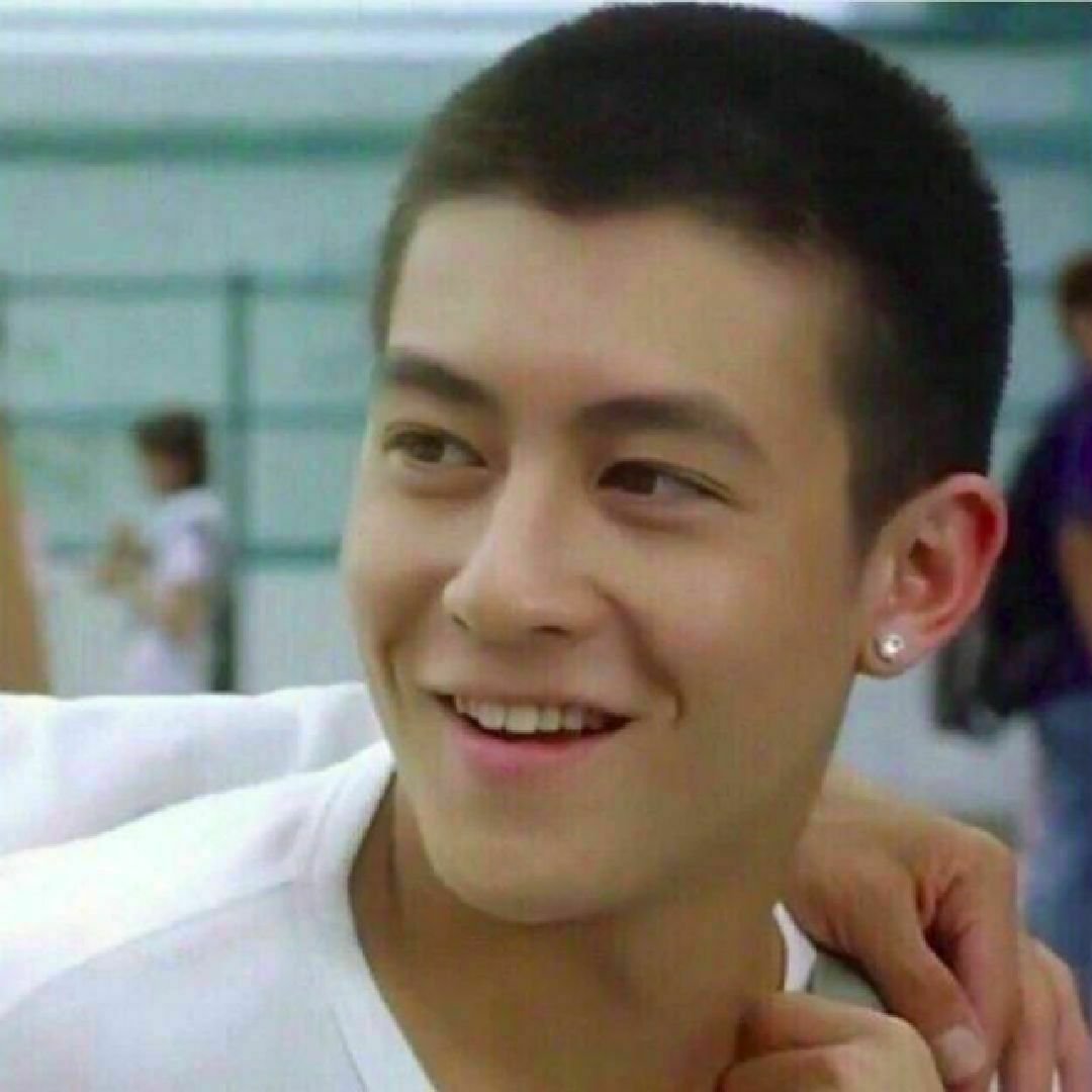 完成 李现 hiit 燃脂挑战 第13次 渭城朝雨浥轻尘,客舍青青柳色新