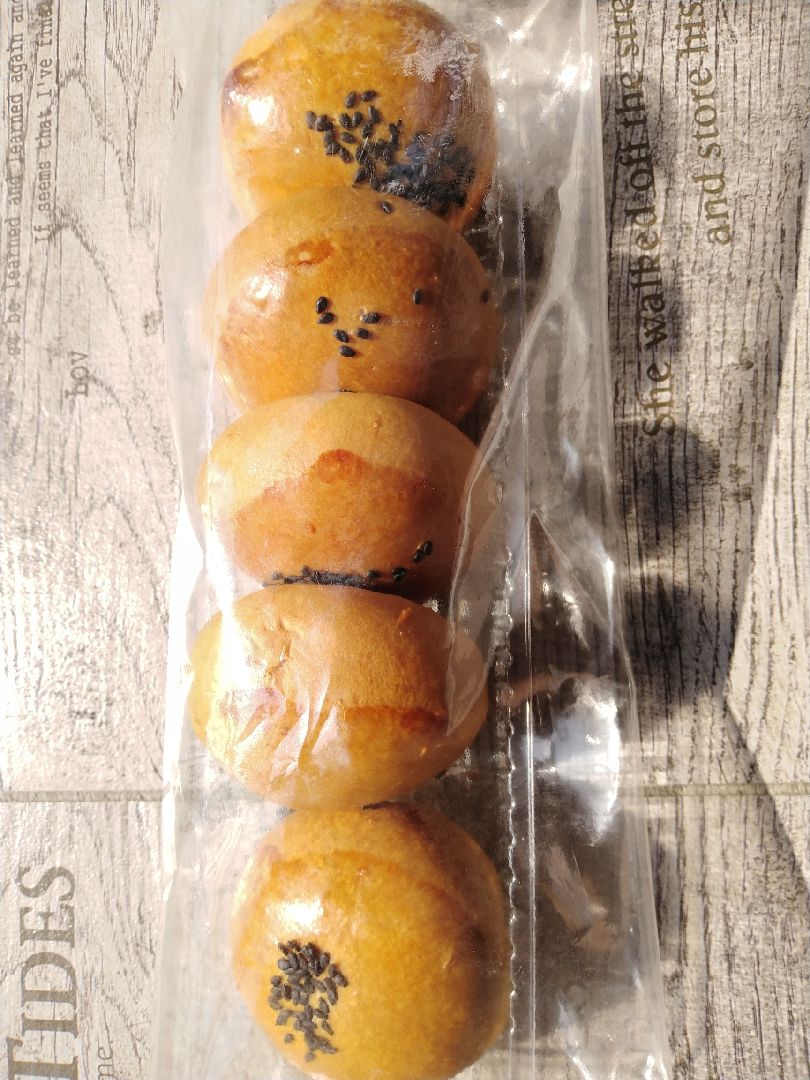 老婆饼蛋挞肉松包不知火都是好吃的