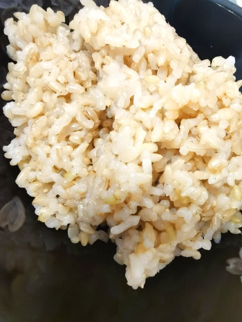之前社区发的爱心鸡汤今天才喝,爱心包菜吃到现糙米煮熟后的图片发芽