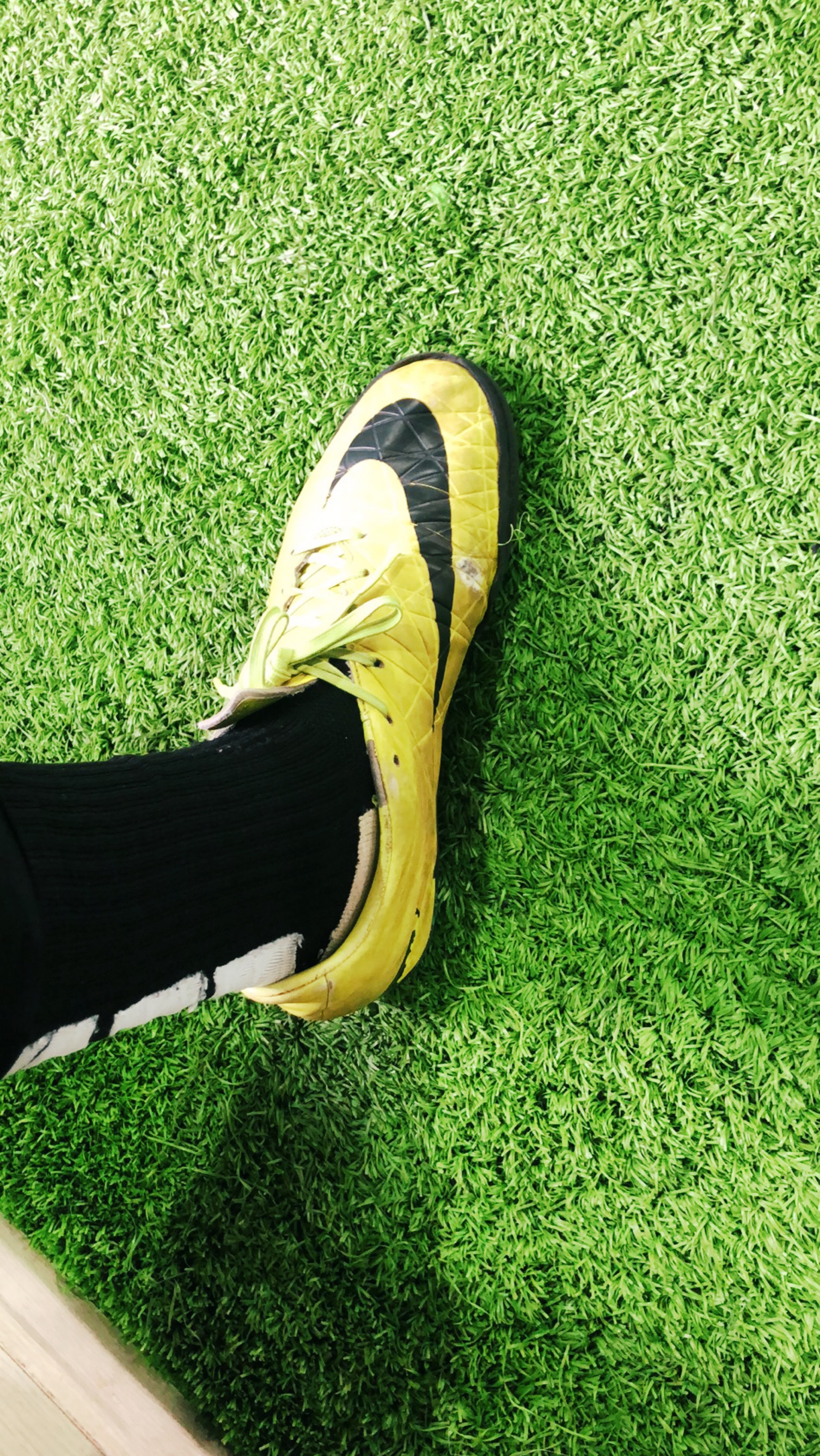 翘曲卷腹转体 1x15 仰卧交替抬腿 1x30" 支撑侧提膝 1x16 仰卧风车 1x