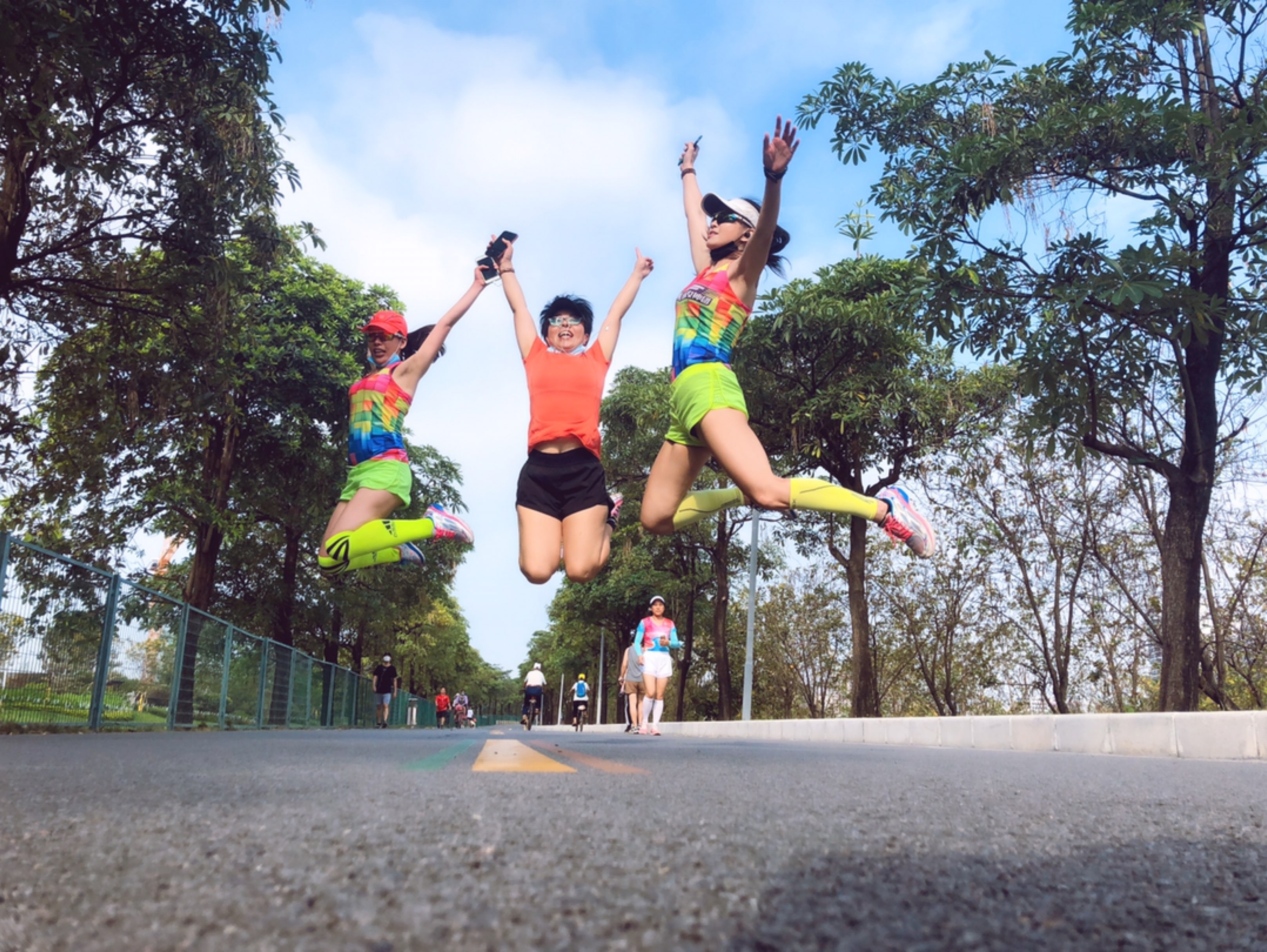 的旋律～肆意的节奏～跑步打卡花都湖……青年节,与青春同行,活力十足