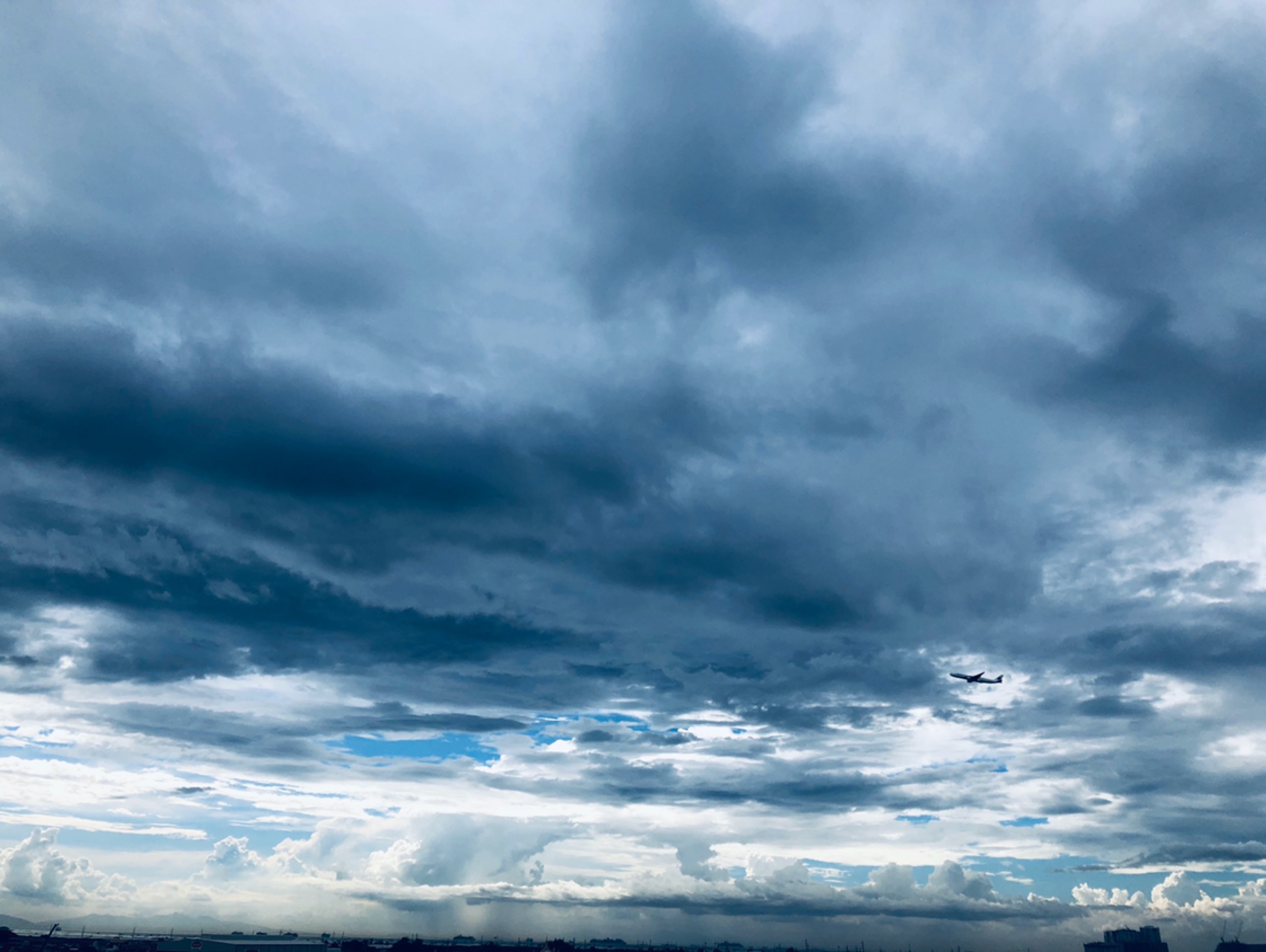 "天青色等烟雨"