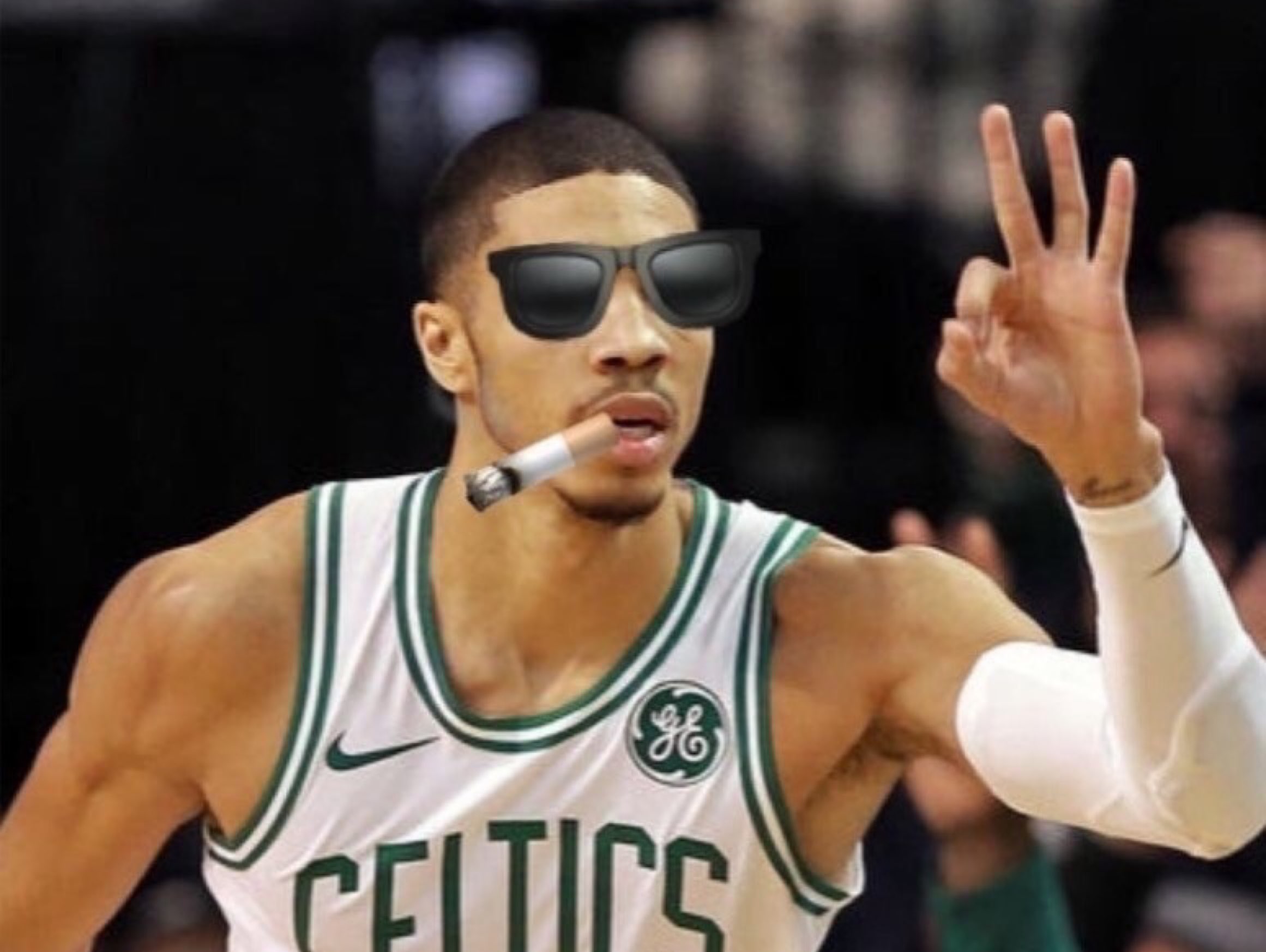 记得去年第一次跑步三公里跑了四十五分钟今天五公里