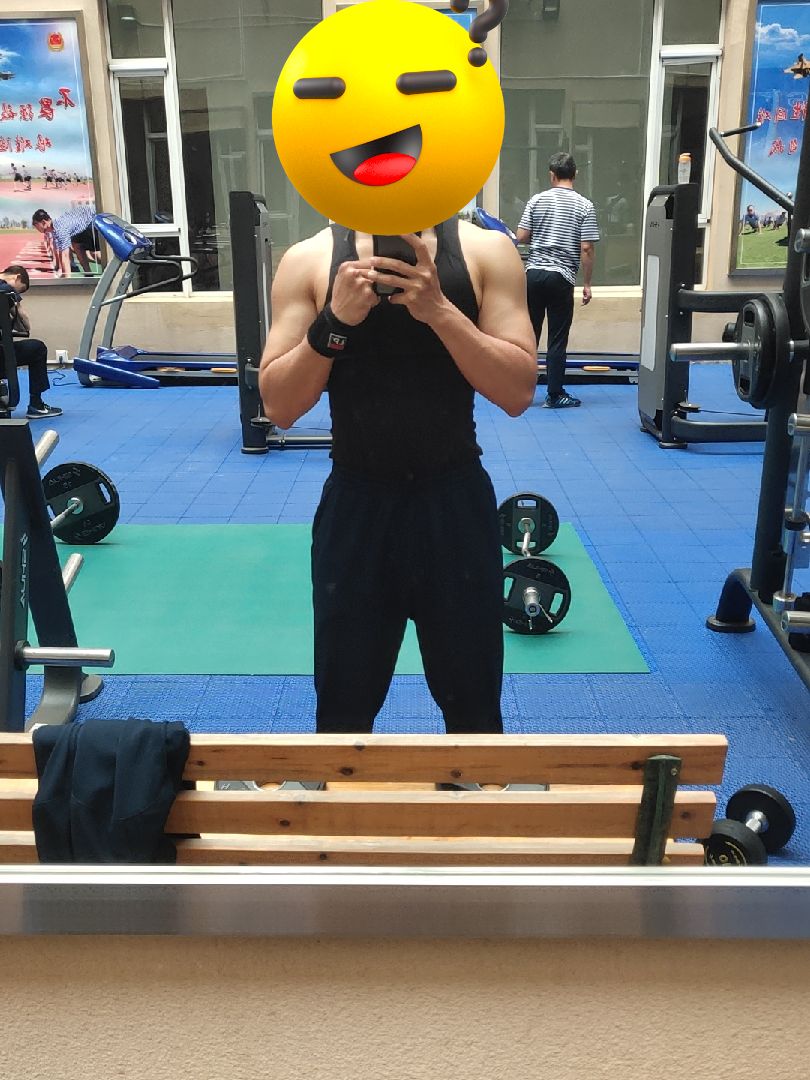 回归! 立即参与  完成 健身房力量强化    手臂 第18次