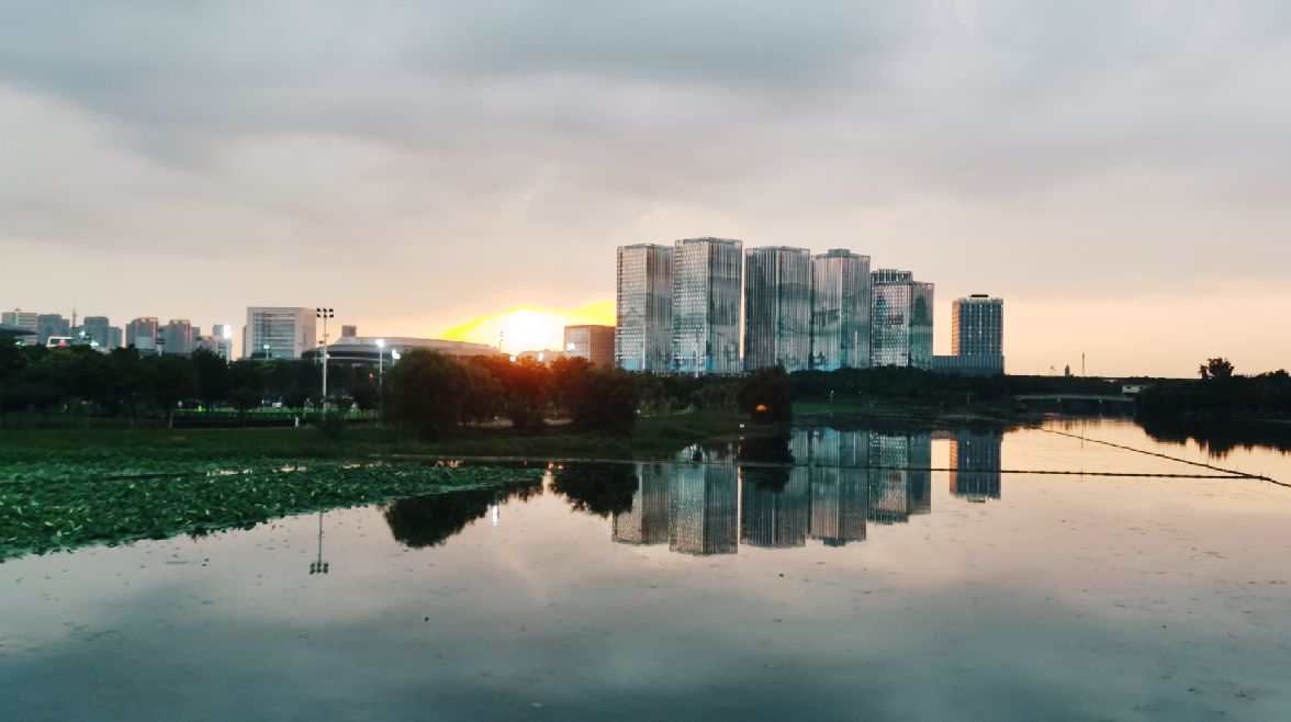 03公里, 47分28秒  参与 南太子湖绿道 跑  开启跑步实况 精彩动态 我