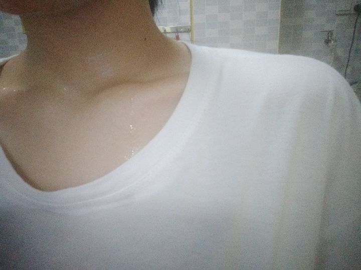 喜欢那种流汗的感觉,证明自己又瘦了一点.