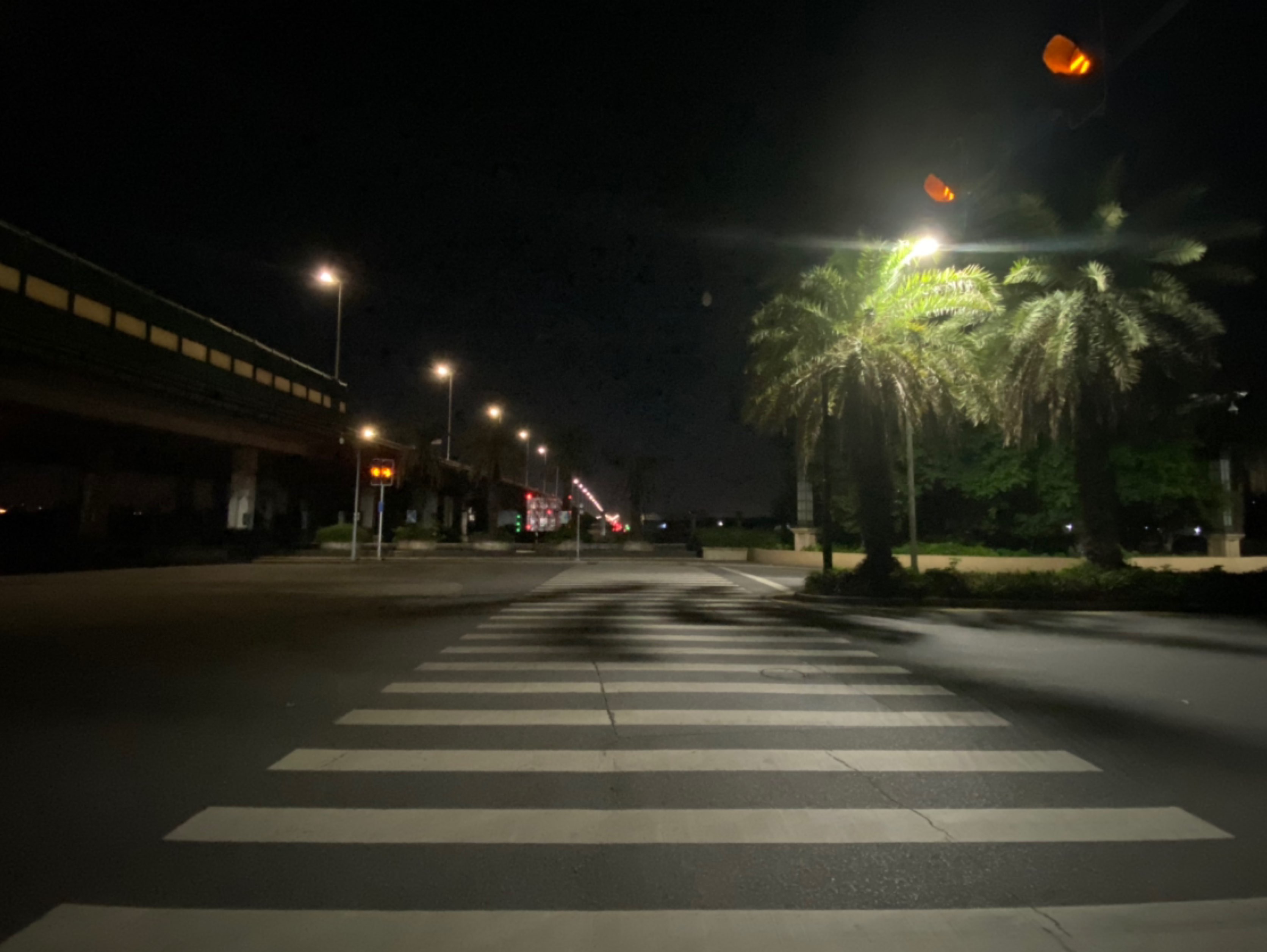 不知道凌晨跑图个啥