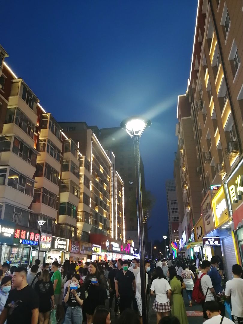 长春桂林路夜市图片