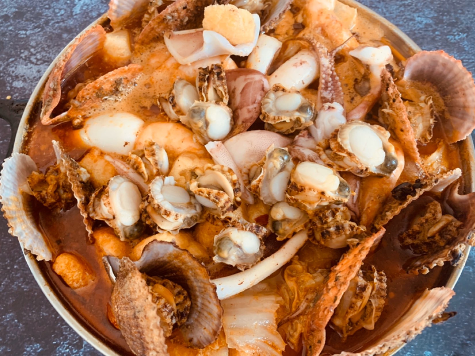 午饭打卡～羊蝎子海鲜一锅出