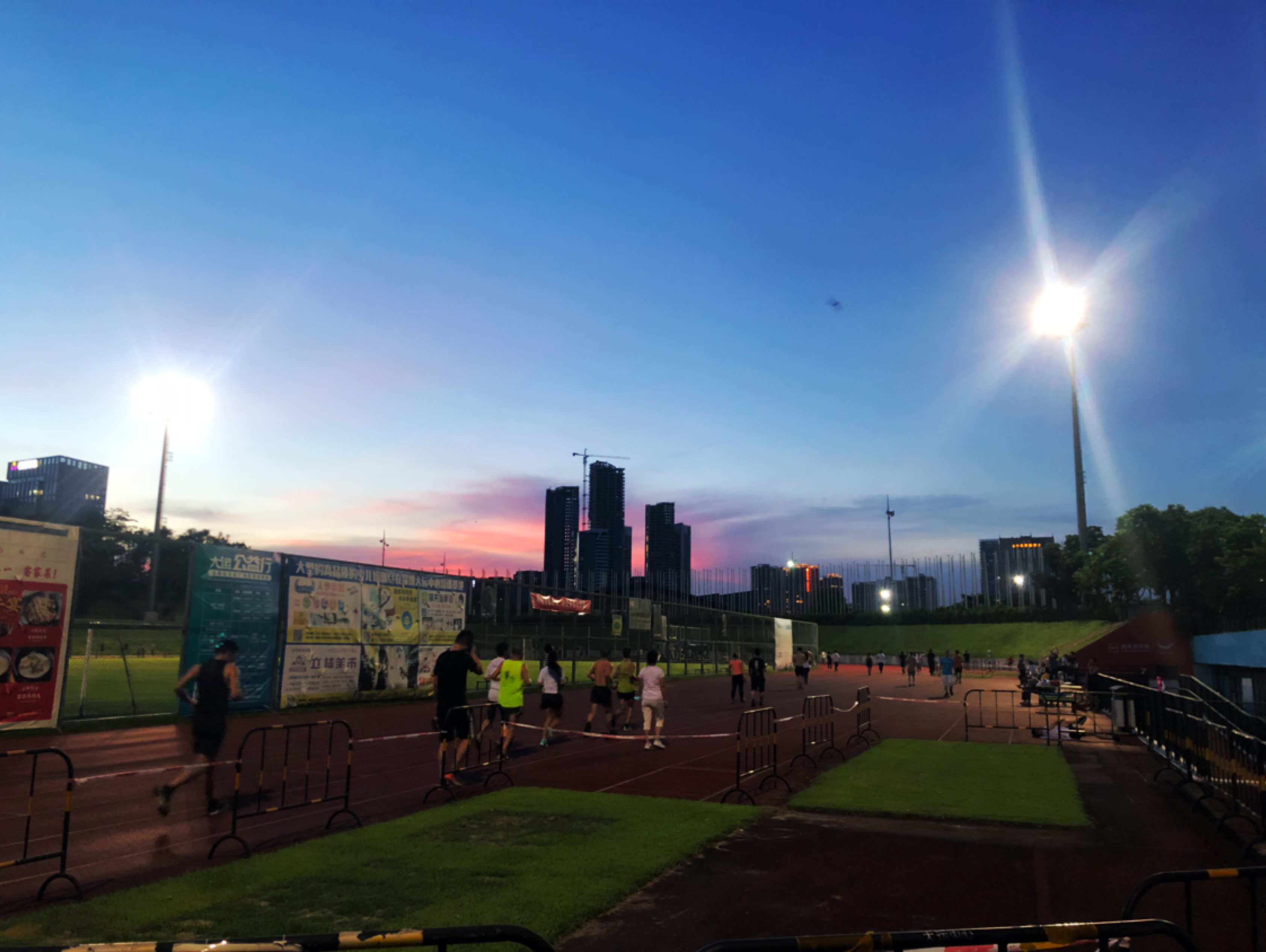 完成户外跑步5.20公里, 32分48秒 睡眠不好确实会影响状态