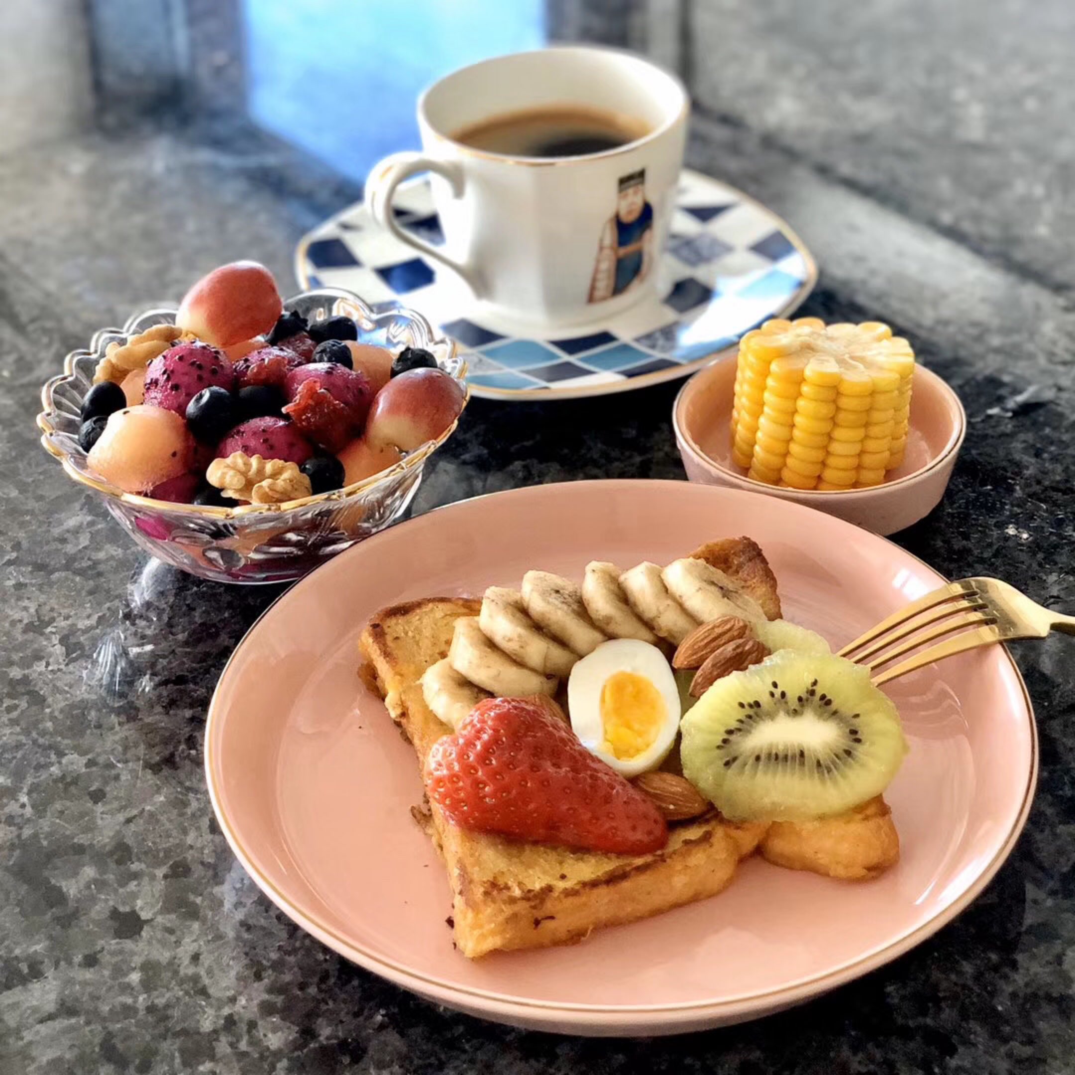 早餐#98法式土司 香草咖啡～想到认识了十几年的某友这段时间的