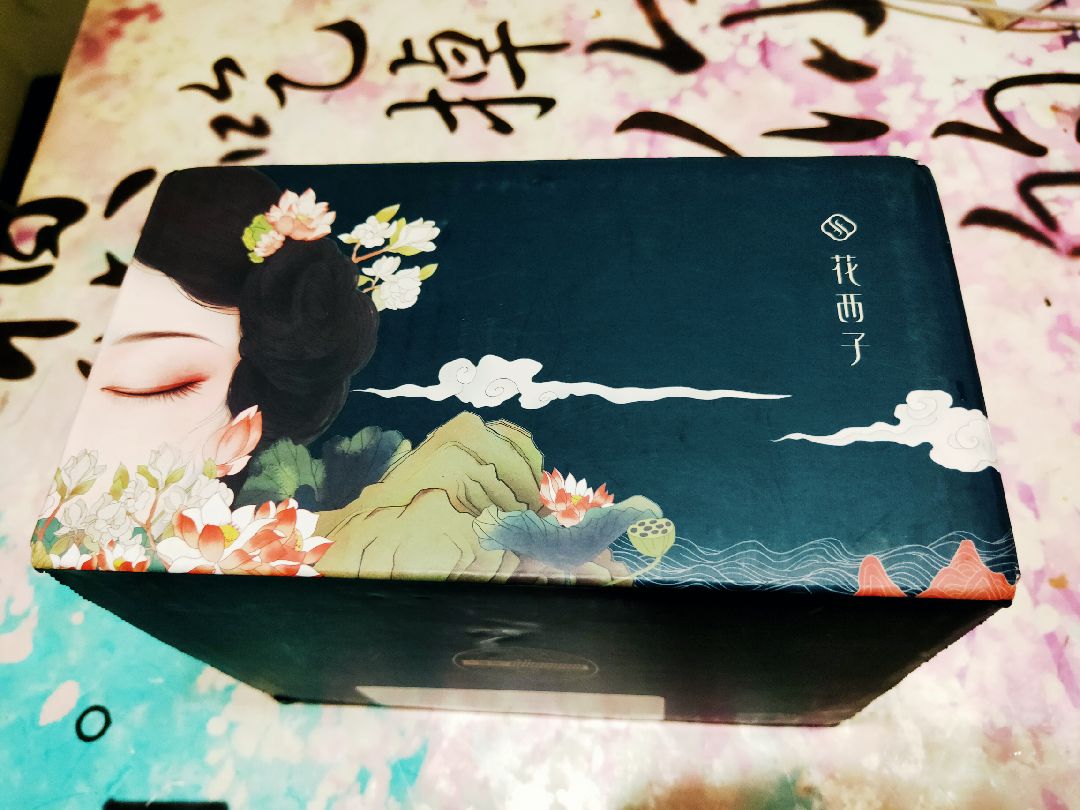 花西子百鸟朝凤挺美的令我不怎想打开它了