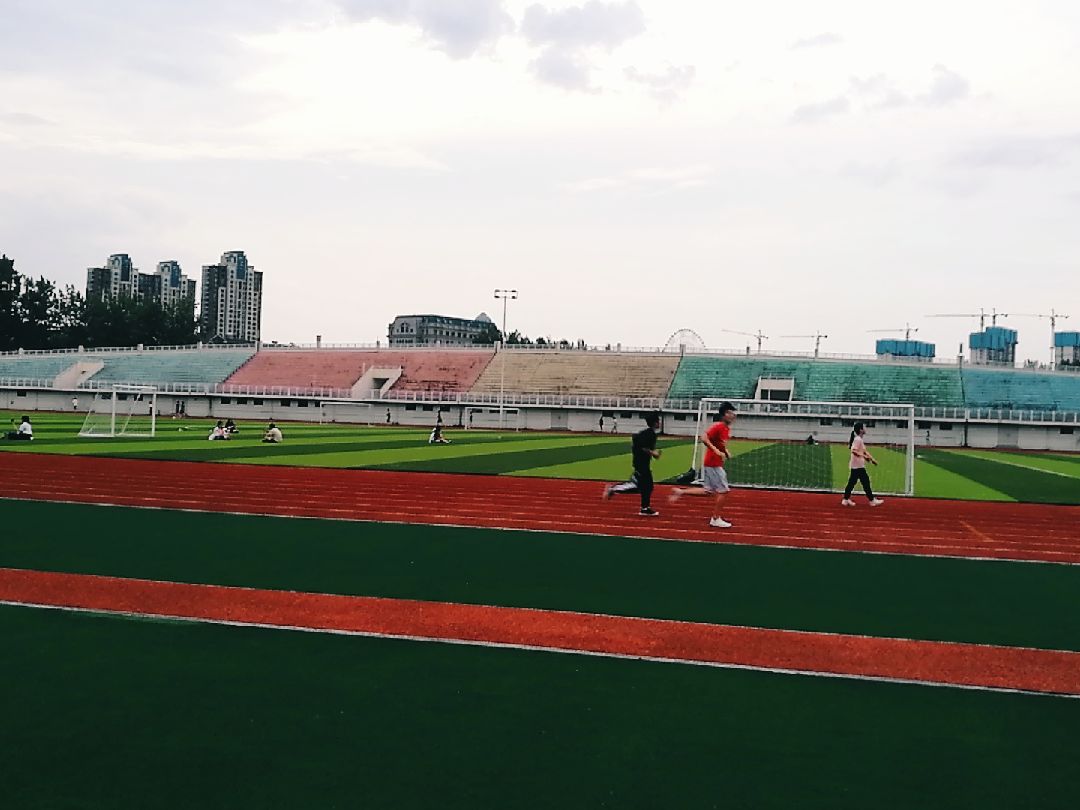 04公里, 27分29秒  完成 南昌航空大学的田径场  开启跑步实况 精彩