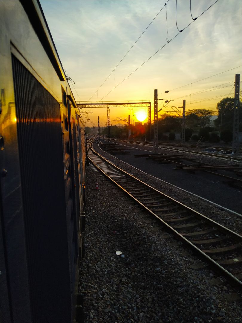 一位爱健身的火车司机视角