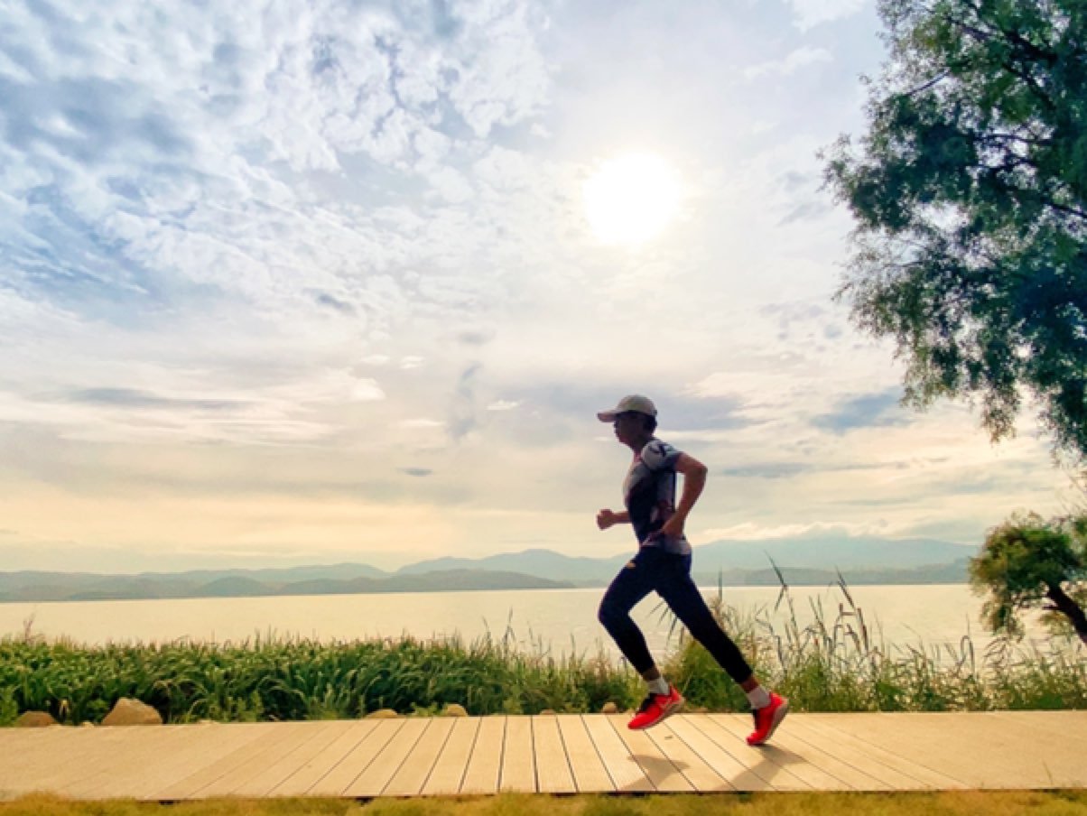 越跑越健康,越自律就越孤独