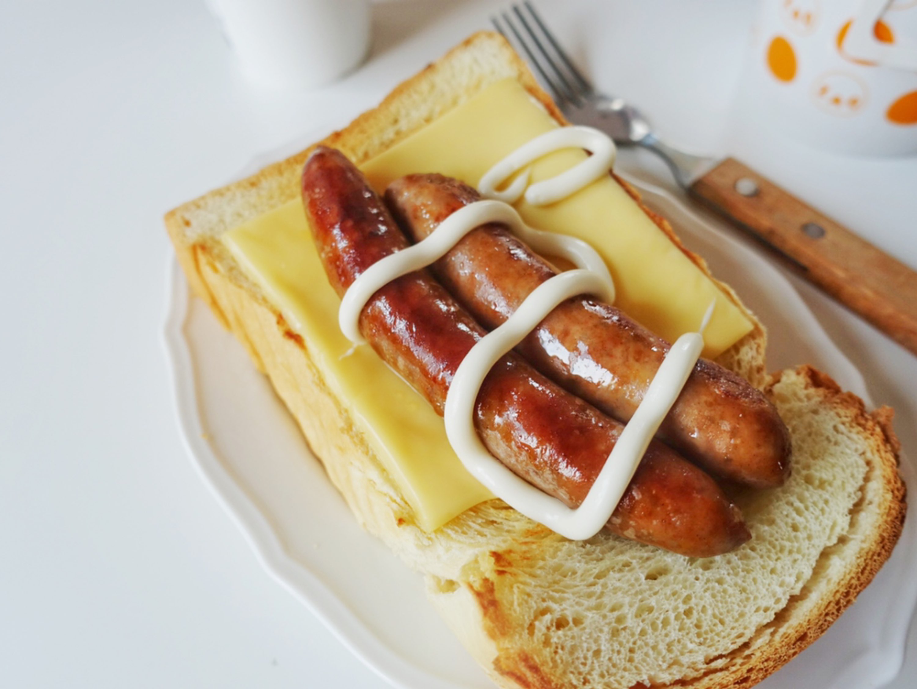 可怕的生物钟,不分周末依旧五点自然醒闷热的天气跑完就跟游了泳一样